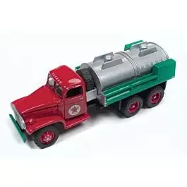 1940s GMC 6x6 Tank Truck - Assembled -- Texaco (red, green)
