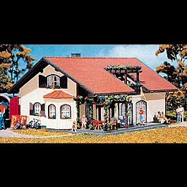 "Brilliant" House -- 5-13/16 x 5 x 3"14.5 x 12.7 x 7.7cm