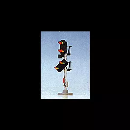 Home Signal Semaphore w/Distant Signal
