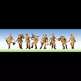 Military - US/NATO Post-1945 - Figure Set pkg(8) -- Soldiers in the Field