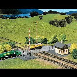 Operating Level Grade Crossing - Kit -- 8-1/4 x 7-1/2 x 3-1/2"21 x 19 x 9cm